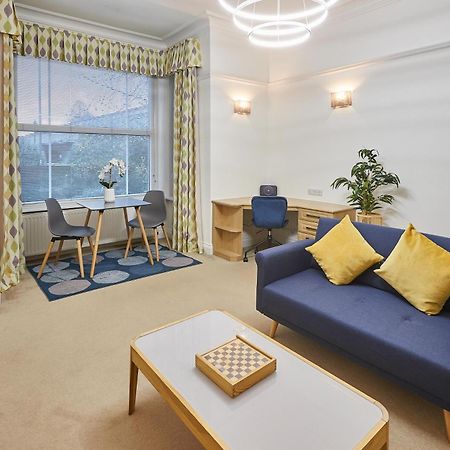 Host & Stay - Thamesview Staines-upon-Thames Ngoại thất bức ảnh