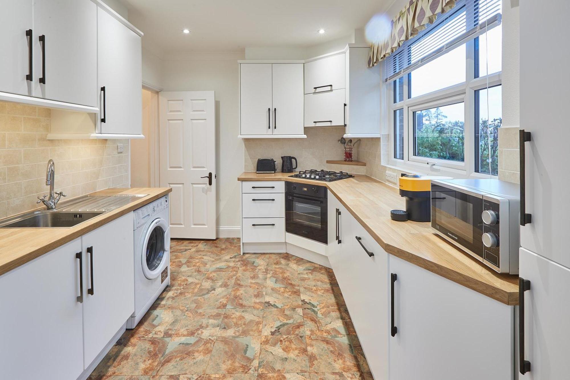 Host & Stay - Thamesview Staines-upon-Thames Ngoại thất bức ảnh
