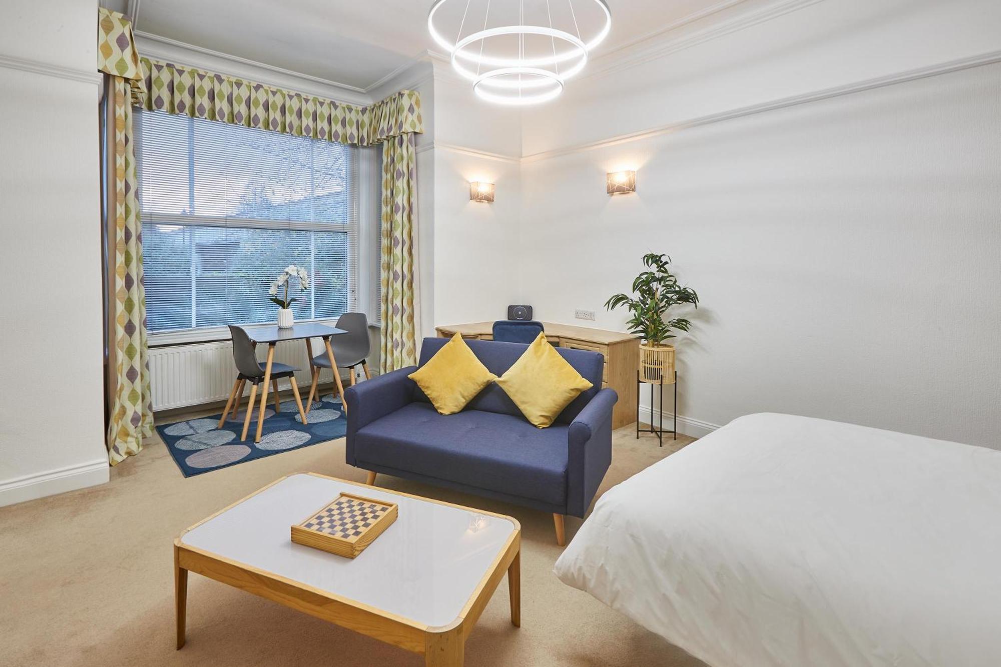 Host & Stay - Thamesview Staines-upon-Thames Ngoại thất bức ảnh